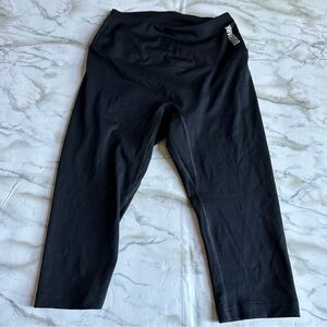 Gymshark Cropped Leggings Size XS Black